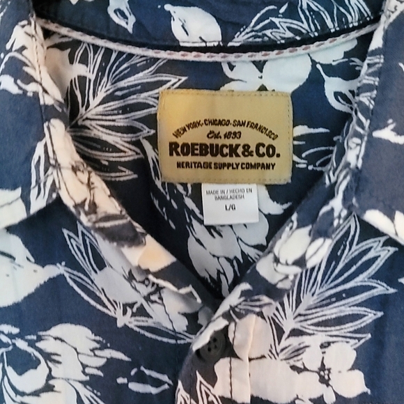 Roebuck & Co Floral Collar T Shirt, size Large - Picture 2 of 3